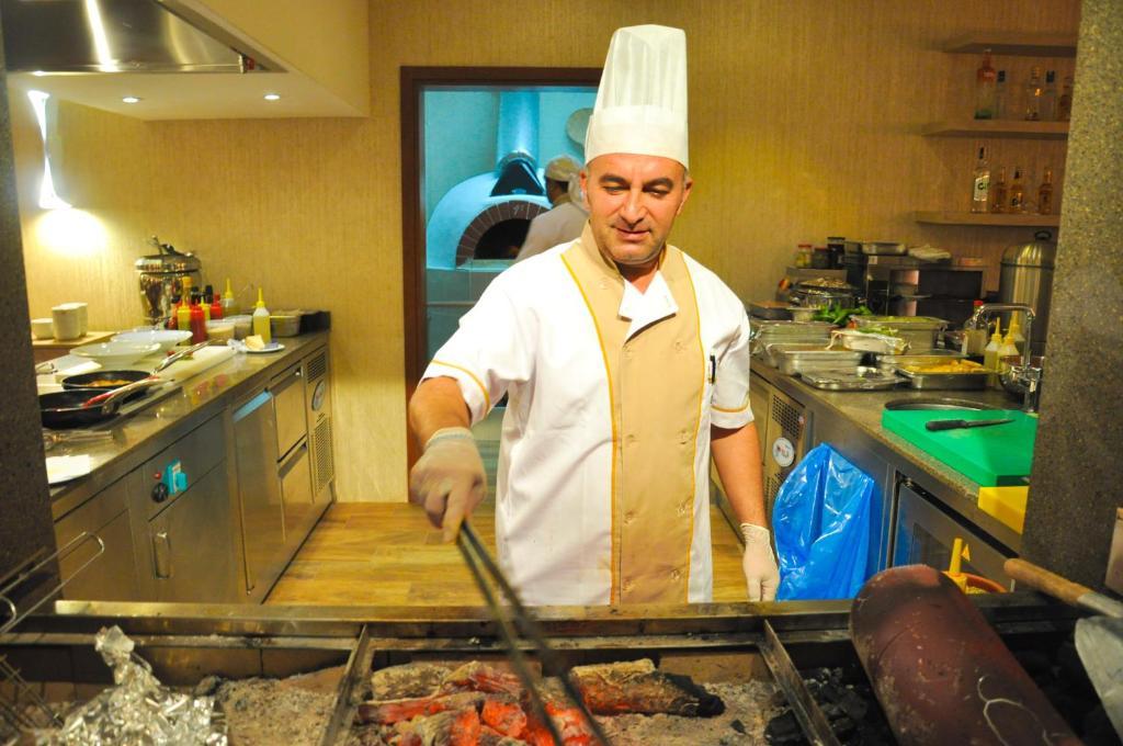 Royal Demir Hotel Tunceli ภายนอก รูปภาพ